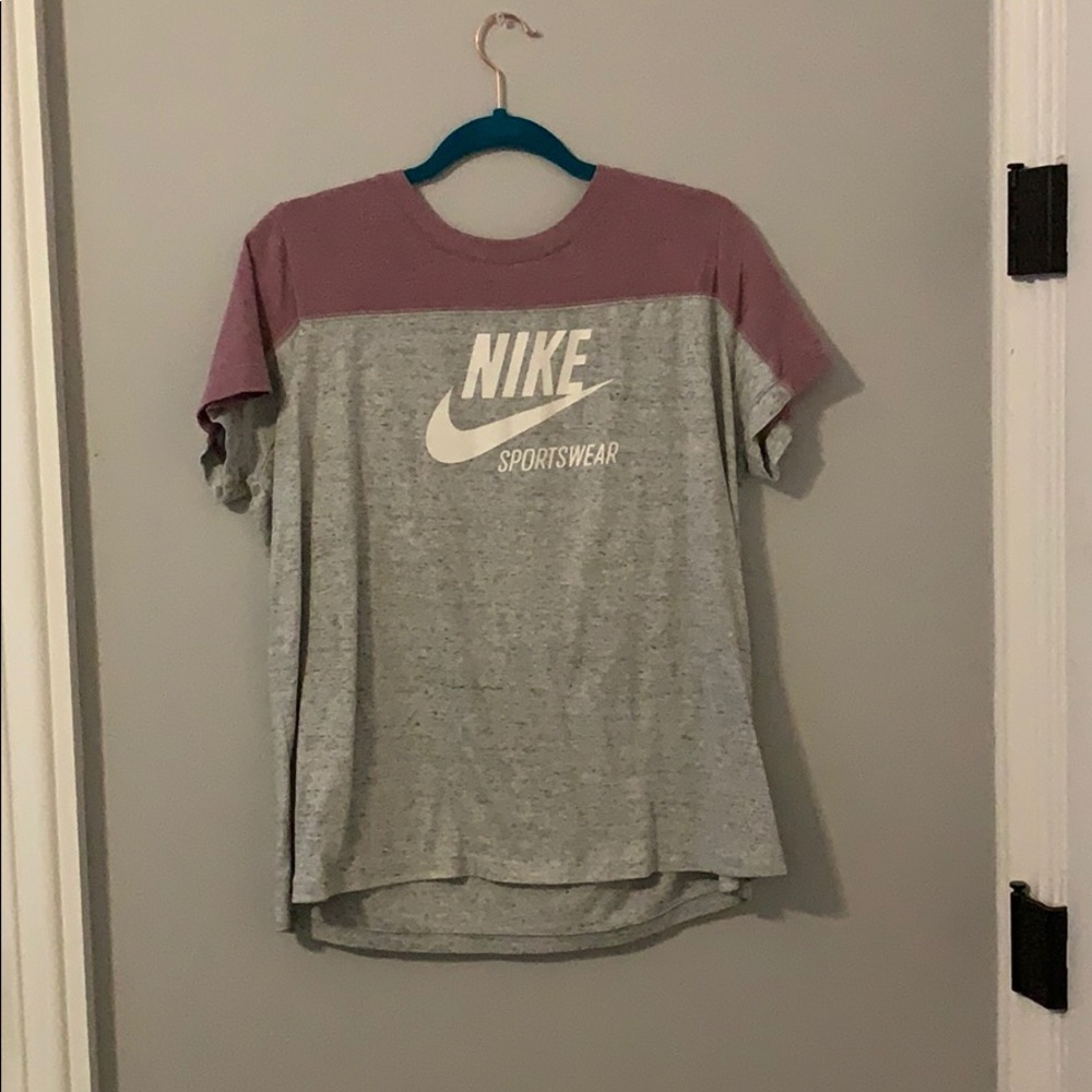 Nike sportswear tee